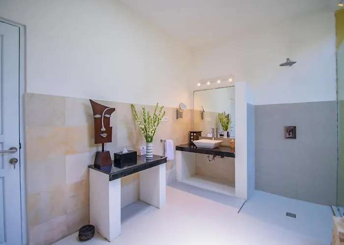 Villa Sitara, Sitara Group