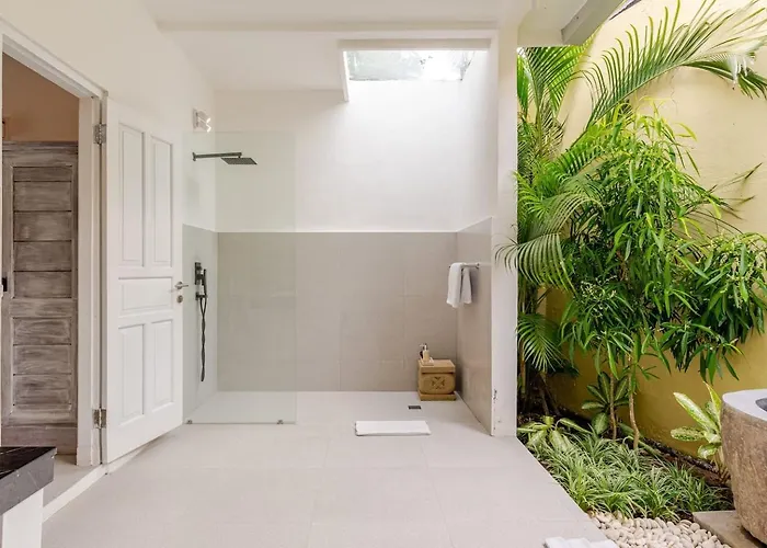 Sitara, Sitara Group * Seminyak (Bali)
